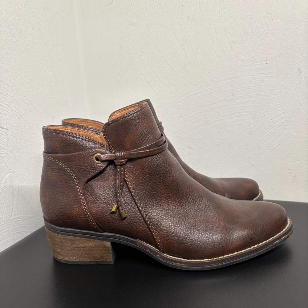 White Mountain Brown‎ Ankle Boot Slip On Side Zip Adult Women's Size 8M Casual - Picture 2 of 11